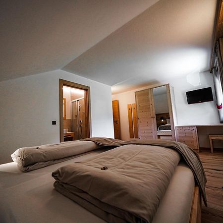 Hotel Garni Bergblick Braies  Esterno foto
