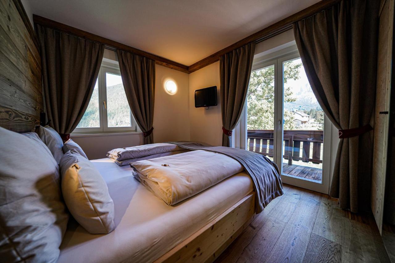 Hotel Garni Bergblick Braies  Esterno foto